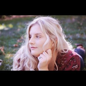 Meet your Posher, Savannah